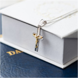 Srebrny łańcuszek o splocie ANKIER krzyżyk z Jezusem pozłacany