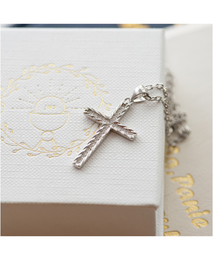 Srebrny łańcuszek ANKIER krzyżyk z JEZUSEM cyrkonie Chrzest Święty